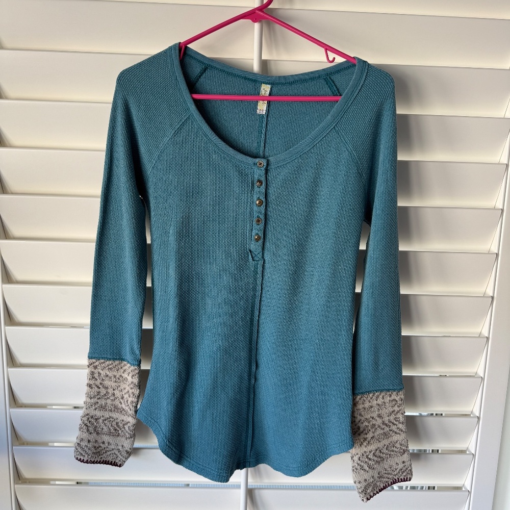 Free People Alpine Cuff Thermal in Teal (Size M) - Picture 3 of 8